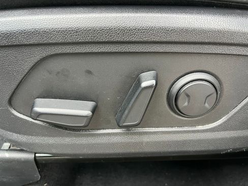 Used 2024 Kia Sorento S image 22