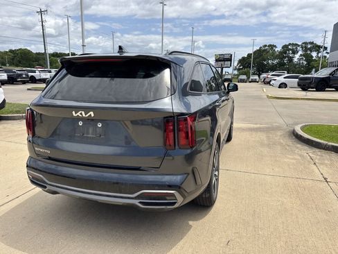 Used 2023 Kia Sorento S w/ Panoramic Sunroof Package FWD image 13