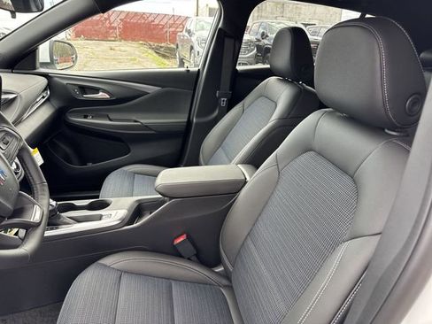 New 2026 Buick Envista Preferred image 11