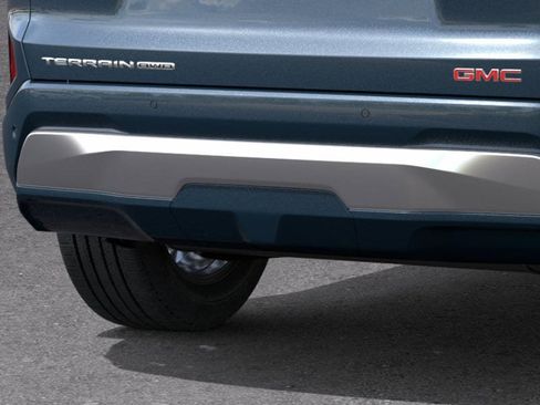 New 2026 GMC Terrain Denali w/ LPO, Floor Liner Package AWD/4WD image 38