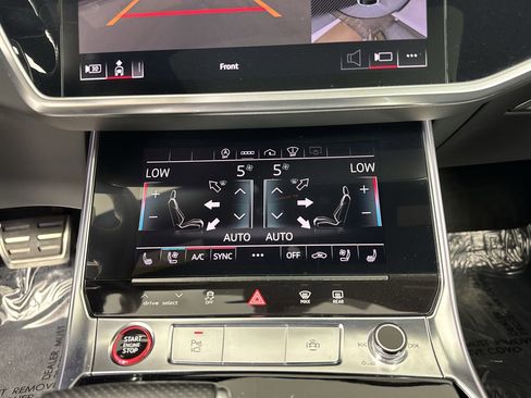 Used 2021 Audi RS 6 AWD/4WD image 6