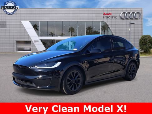 Used 2023 Tesla Model X image 1