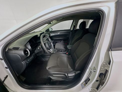 Used 2021 Kia Forte LXS image 13