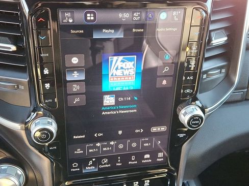 Used 2025 RAM 1500 Laramie image 22