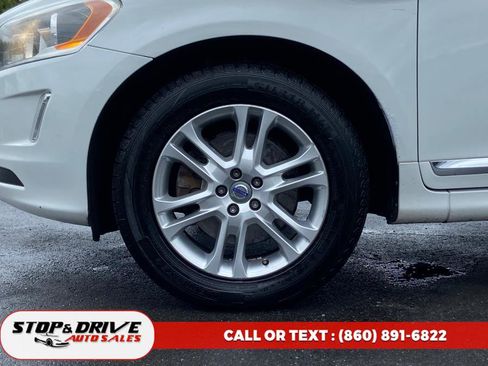 Used 2015 Volvo XC60 T5 image 9