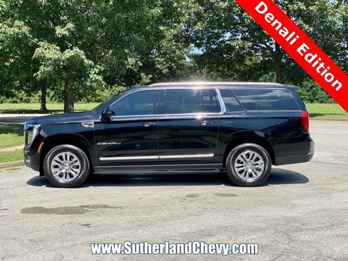 Certified 2025 GMC Yukon XL Denali image 4