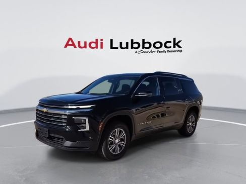 Used 2024 Chevrolet Traverse LT image 5