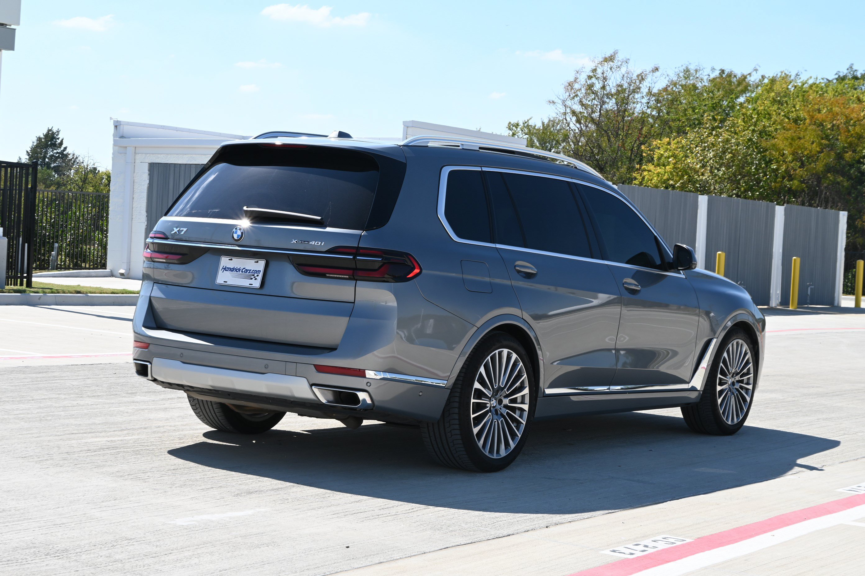 Certified 2025 BMW X7 xDrive40i w/ Parking Assistance Package AWD/4WD image 8