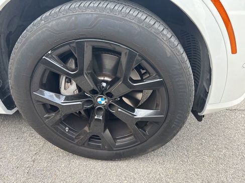 Used 2025 BMW X7 xDrive40i image 3