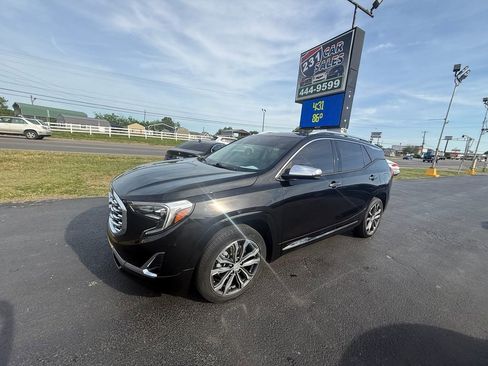 Used 2019 GMC Terrain Denali w/ Driver Alert Package II FWD image 8