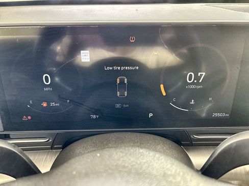 Used 2024 Hyundai Kona Limited FWD image 10