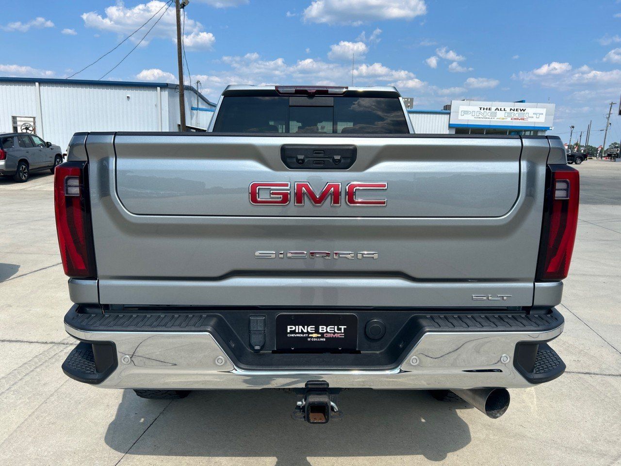 Used 2024 GMC Sierra 2500 SLT w/ SLT Premium Package AWD/4WD image 6