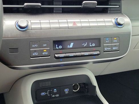 Used 2024 Hyundai Kona SEL FWD image 24