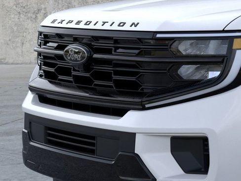 New 2026 Ford Expedition Max Platinum image 17