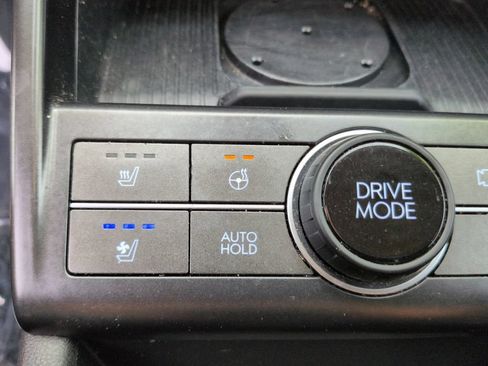 Used 2024 Hyundai Kona Limited FWD image 29
