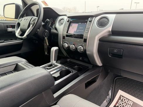 Used 2014 Toyota Tundra SR5 w/ SR5 Upgrade Package image 10