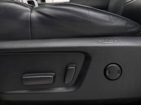 Used 2020 Toyota Tundra SR5 w/ SR5 Leather Package AWD/4WD image 25