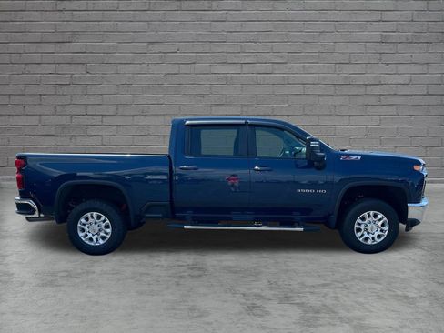 Used 2023 Chevrolet Silverado 3500 LT w/ Convenience Package AWD/4WD image 7