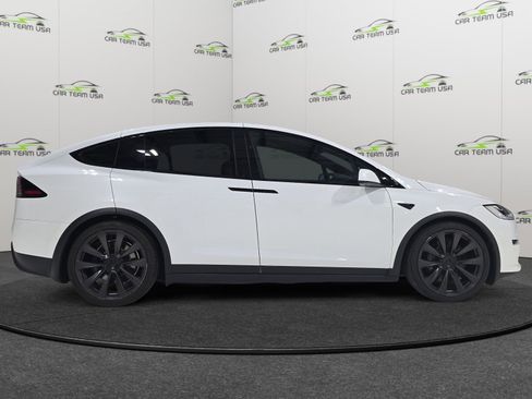 Used 2022 Tesla Model X image 8