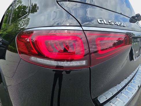 Used 2023 Mercedes-Benz GLS 450 4MATIC image 37