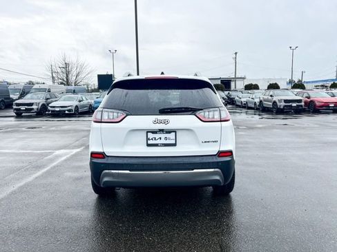 Used 2019 Jeep Cherokee Limited image 9