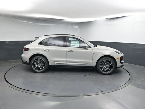 New 2026 Porsche Macan AWD/4WD image 26