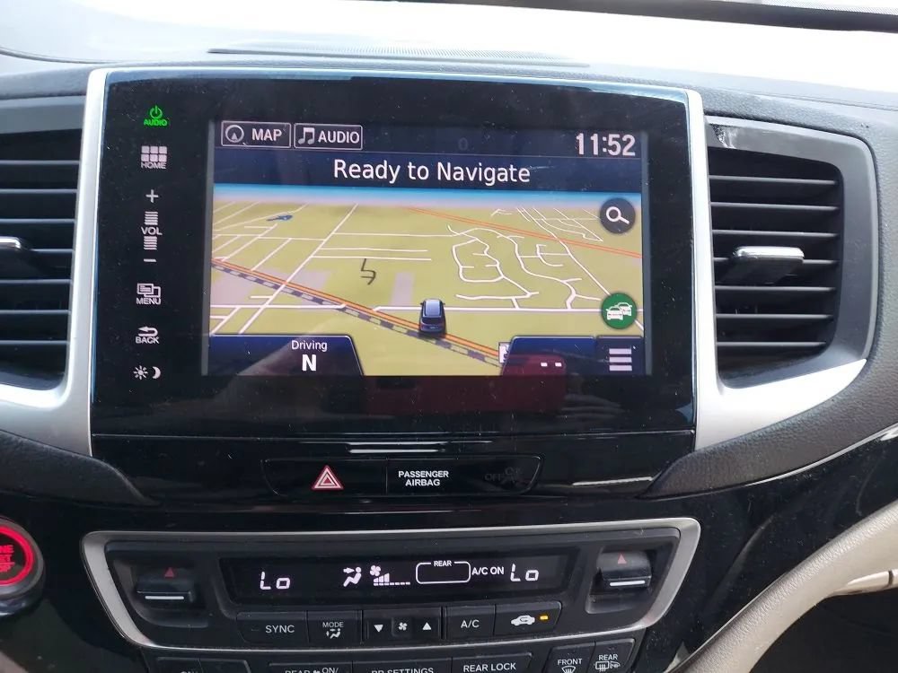 Used 2016 Honda Pilot Touring image 19