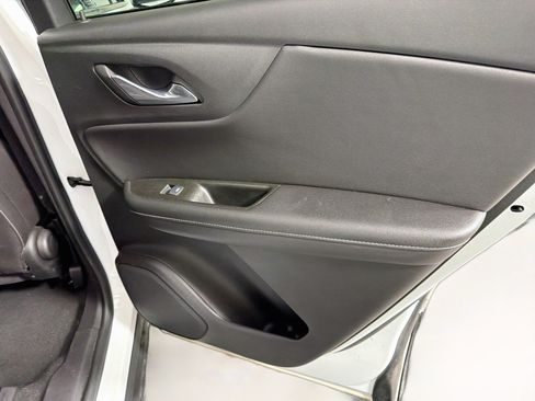 Used 2025 Chevrolet Blazer LT FWD image 29