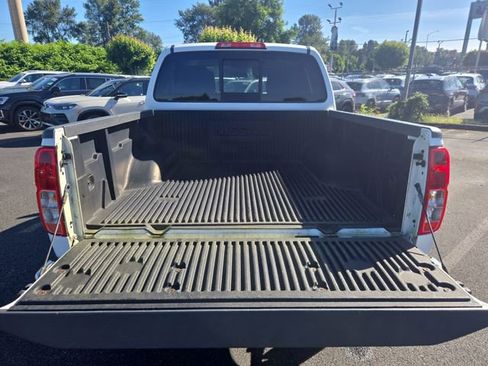 Used 2017 Nissan Frontier SV AWD/4WD image 12