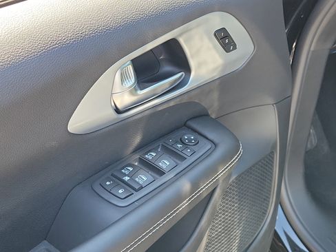 New 2026 Chrysler Pacifica Limited w/ Trailer Tow Group image 15