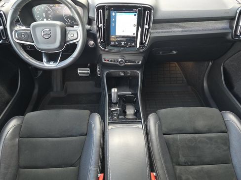 Used 2020 Volvo XC40 T5 R-Design w/ Protection Package AWD/4WD image 14