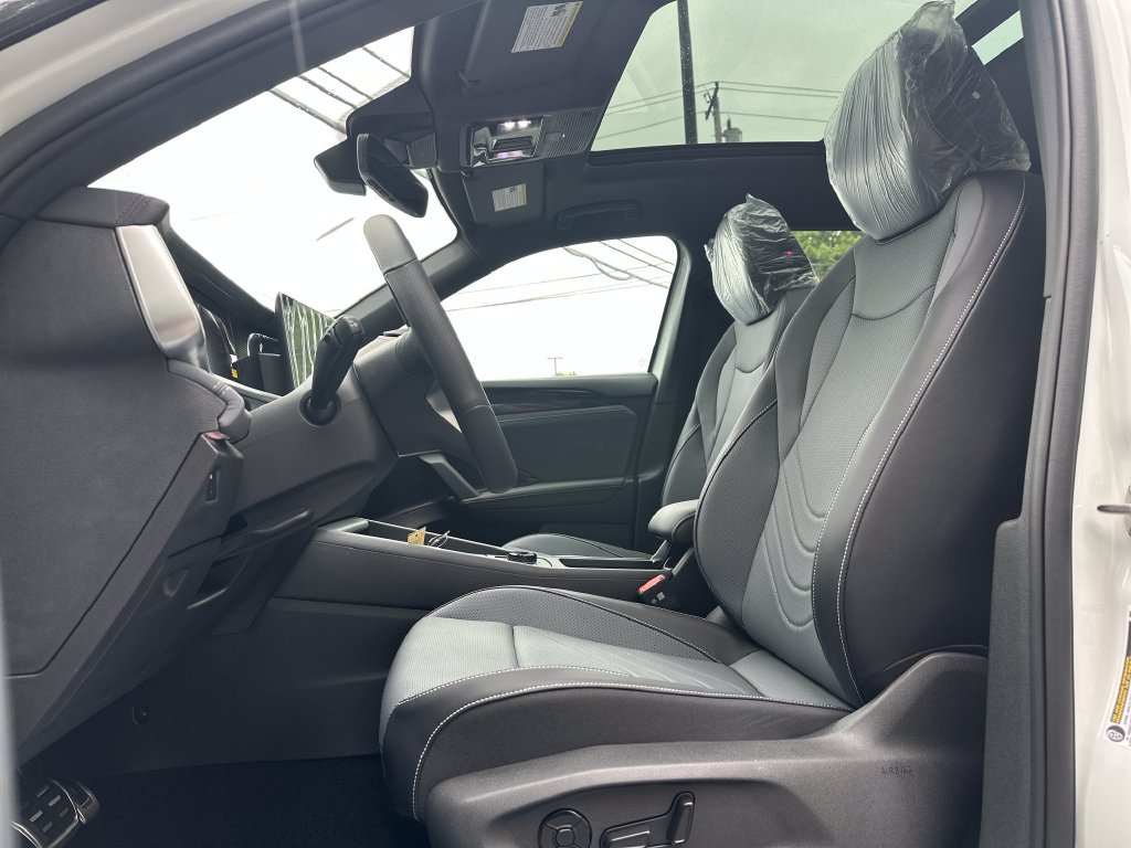 New 2026 Volkswagen Tiguan SE R-Line AWD/4WD image 8