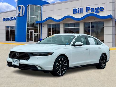 Certified 2025 Honda Accord Touring image 2