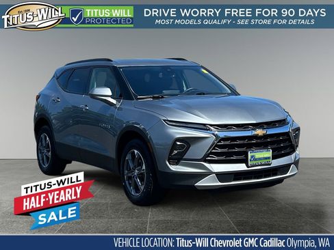 Used 2025 Chevrolet Blazer LT w/ Convenience Package AWD/4WD image 1