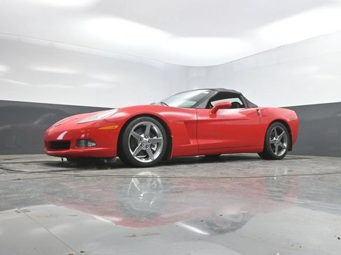 Used 2007 Chevrolet Corvette Convertible w/ Preferred Equipment Group RWD image 40
