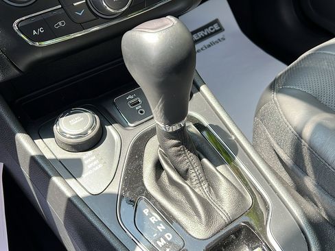 Certified 2021 Jeep Cherokee Limited image 20