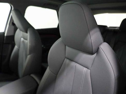 New 2025 Audi Q5 Premium Plus image 18