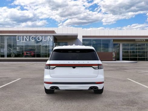 New 2026 Lincoln Aviator 2WD image 5