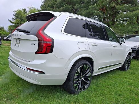 New 2026 Volvo XC90 T8 Ultra w/ Protection Package Premier AWD/4WD image 4