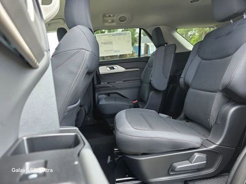 New 2026 Ford Explorer Active image 11