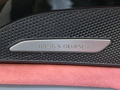 New 2025 Audi SQ5 Prestige image 24