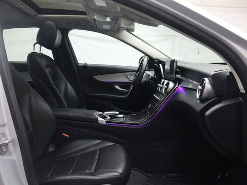 Used 2020 Mercedes-Benz C 300 4MATIC Sedan w/ Driver Assistance Package image 9