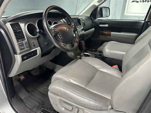 Used 2011 Toyota Tundra Limited w/ Memory Pkg AWD/4WD image 2
