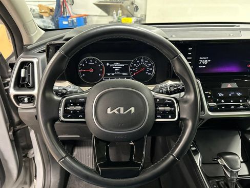 Certified 2022 Kia Sorento X-Line EX AWD/4WD image 15