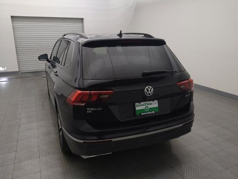 Used 2020 Volkswagen Tiguan SE w/ Panoramic Sunroof Package image 6