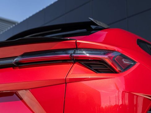 Used 2024 Lamborghini Urus Performante AWD/4WD image 16
