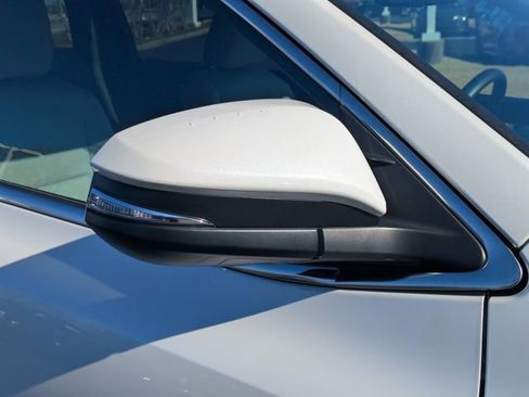 Used 2019 Toyota Highlander Limited image 12