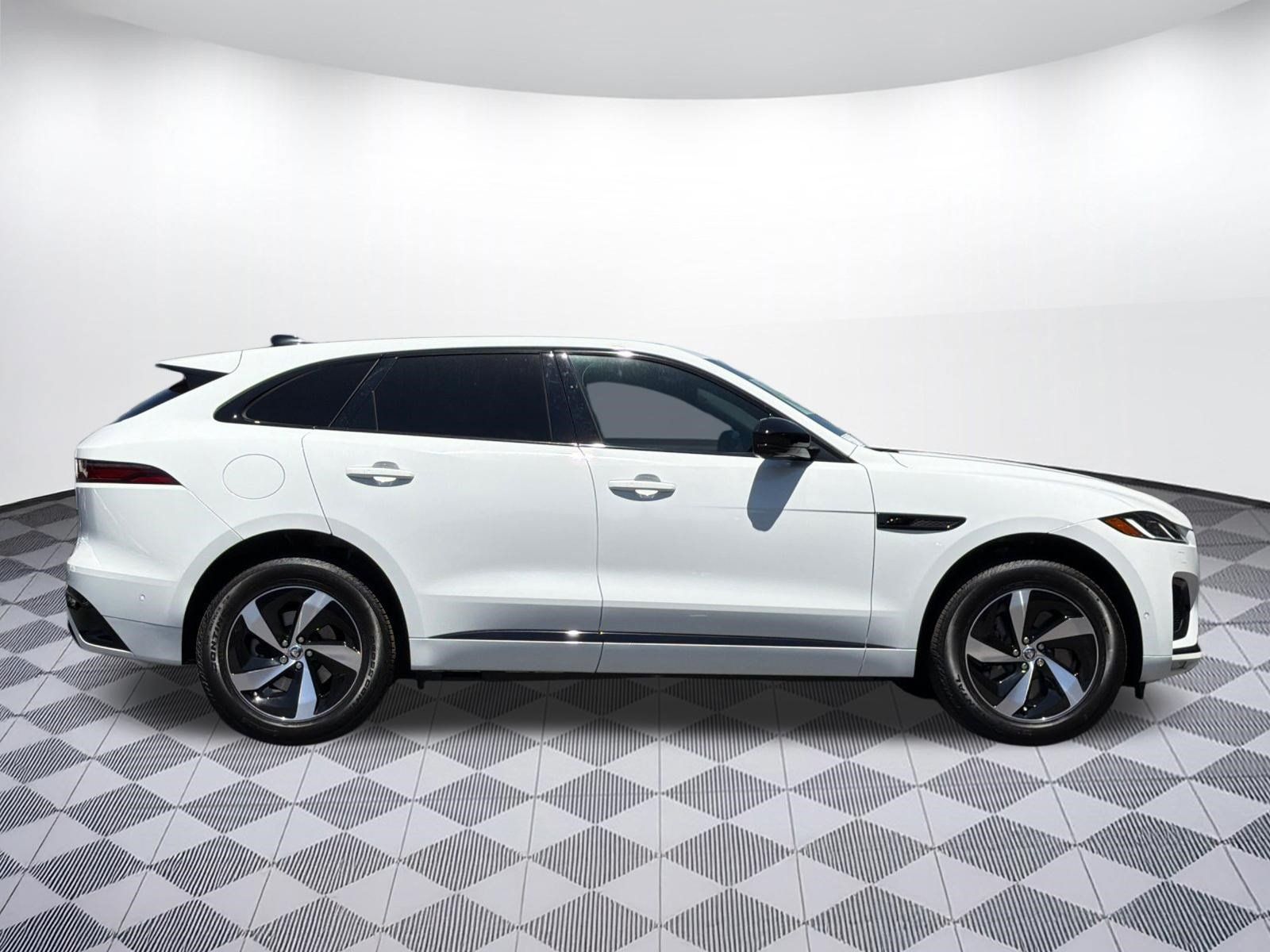 Used 2026 Jaguar F-PACE R-Dynamic S AWD/4WD image 8