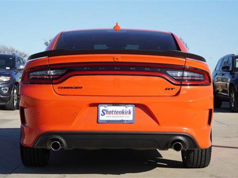 Certified 2022 Dodge Charger GT w/ Blacktop Package image 8