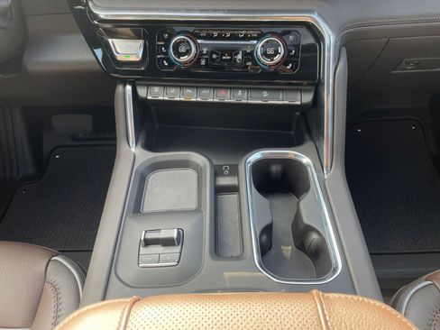 New 2026 GMC Sierra 2500 Denali w/ Denali Reserve Package image 11